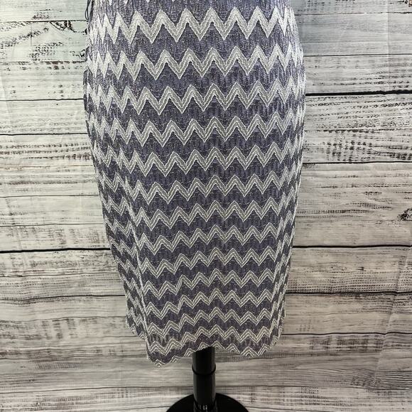 Connect Apparel Dress sz 10 Lilac Silver Gold Chevron Lace Straight Stretch Knee - Picture 8 of 11